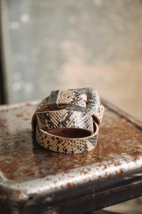  Cintos Aluru Snake Bege Feminino | Freeman T. Porter