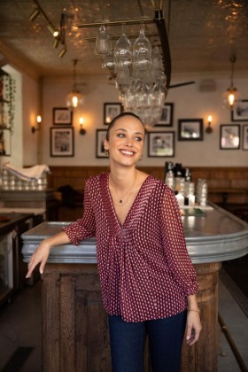  Femme Kamille Peak Bunaidh | Freeman T. Porter Tops & Ceimicí