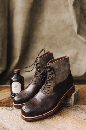 Buataisí Rúitín & Sneakers Freeman T. Porter | Harold Brown Fir