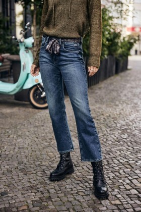  Donna Norma Power | Freeman T. Porter Cropped