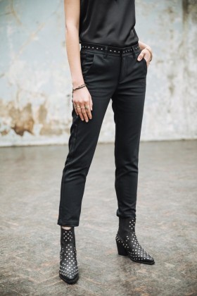  Dame Claudia Polyneo Svart | Freeman T. Porter Cropped