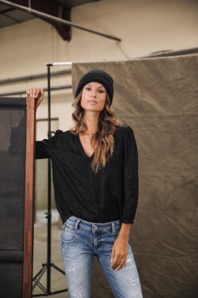  Damska bluzka Eloha Jacquard Black | Bluzki i koszule Freeman T. Porter