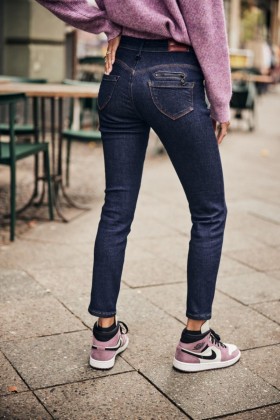 Femme Alexa korkeavyötäröinen cropped-mekko | Freeman T. Porter cropped-mekko