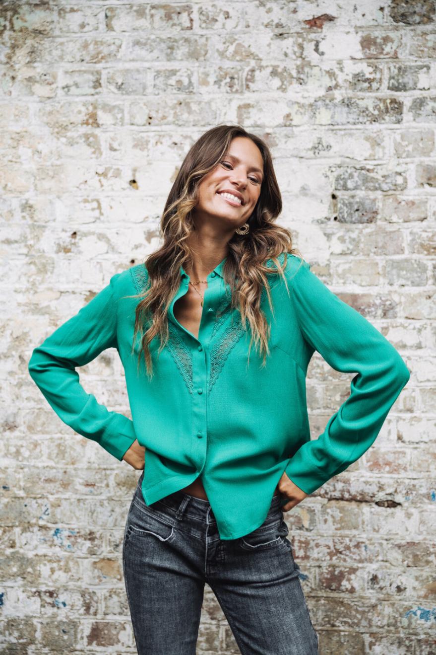  Dámské jednobarevné věčně zelené topy a košile Cecily | Freeman T. Porter